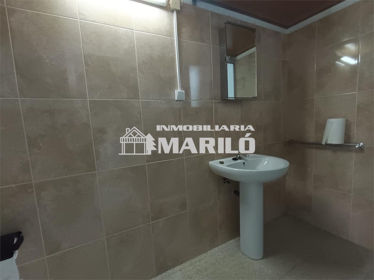 Foto 4 ALQUILER BAJO COMERCIAL