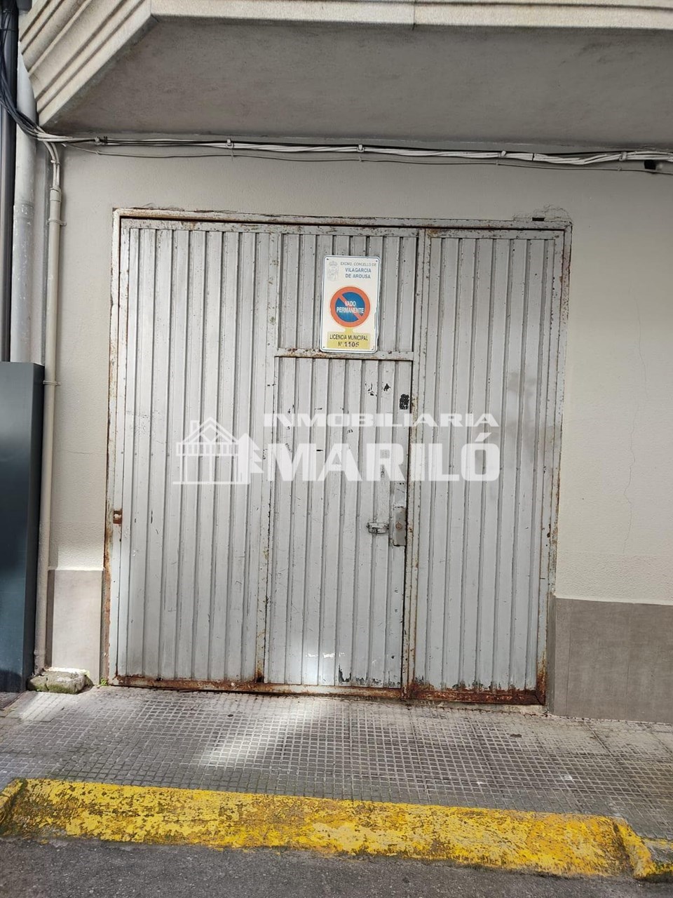 Foto 1 VENTA BAJO- PLAZA DE GARAJE