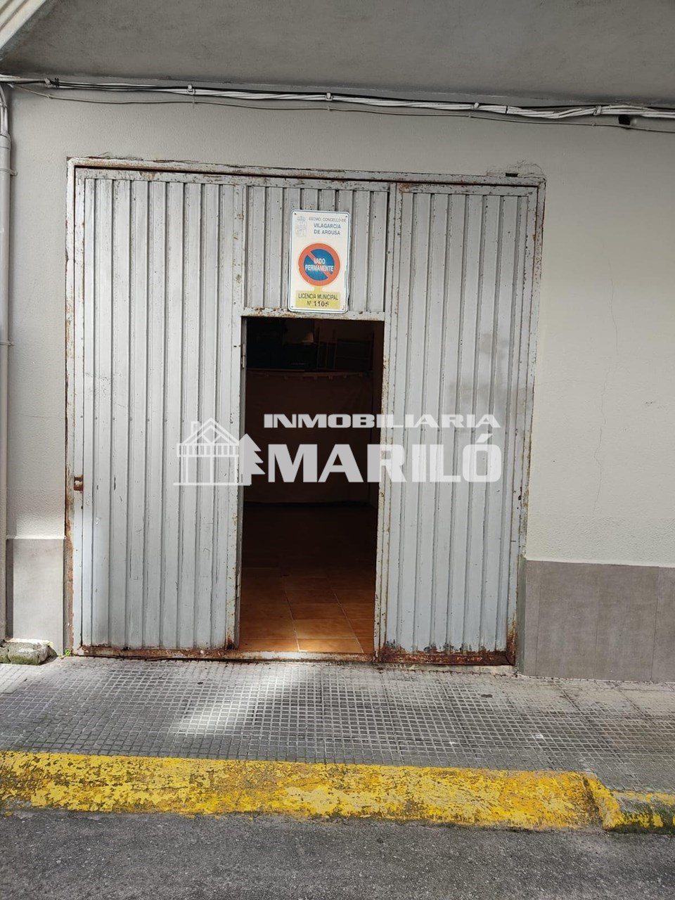 Foto 3 VENTA BAJO- PLAZA DE GARAJE